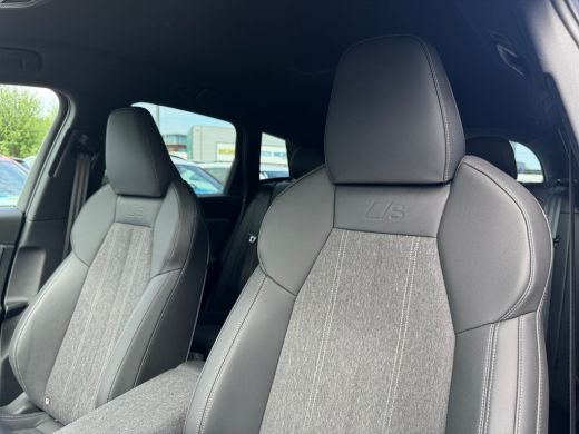 Audi Q6 e-tron Advanced performance 100 kWh 306pk S-line interieur | MMI-bijrijdersscherm | Stoelverwarming voor... ActivLease financial lease