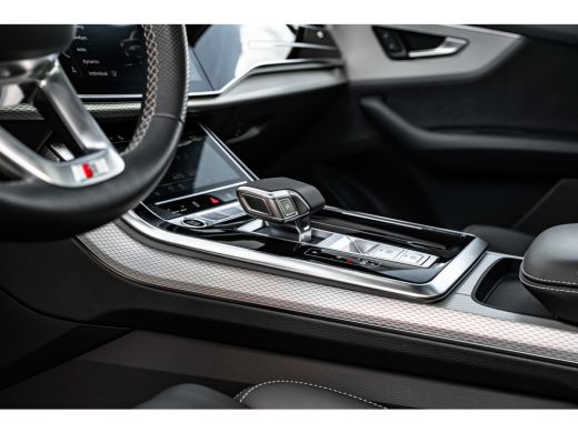 Audi Q8 55 TFSI e quattro Pro Line S 394PK | Trekhaak | Panorama Dak | 360 Camera | Sfeerverlichting | St... ActivLease financial lease