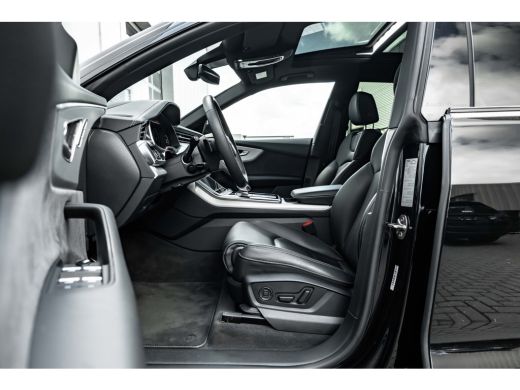 Audi Q8 55 TFSI e quattro Pro Line S 394PK | Trekhaak | Panorama Dak | 360 Camera | Sfeerverlichting | St... ActivLease financial lease
