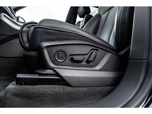 Audi Q8 55 TFSI e quattro Pro Line S 394PK | Trekhaak | Panorama Dak | 360 Camera | Sfeerverlichting | St... ActivLease financial lease