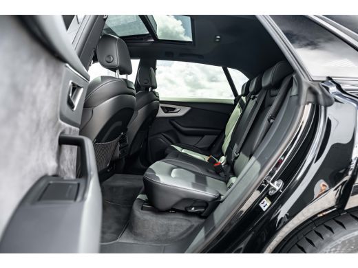 Audi Q8 55 TFSI e quattro Pro Line S 394PK | Trekhaak | Panorama Dak | 360 Camera | Sfeerverlichting | St... ActivLease financial lease