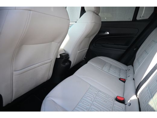 Fiat 600 1.2 Hybrid La Prima 110pk | Vol-Leder | Adaptive Cruise | Masssage | Stoelverwarming | Elektr. Ac... ActivLease financial lease