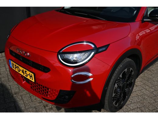 Fiat 600 1.2 Hybrid La Prima 110pk | Vol-Leder | Adaptive Cruise | Masssage | Stoelverwarming | Elektr. Ac... ActivLease financial lease