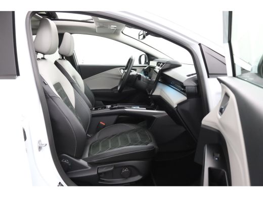 Ford Puma Gen-E Premium 44 kWh | Panoramadak | B&O | Winterpack | 19 Inch | Adaptive Cruise | BLIS | 360 Camera |... ActivLease financial lease