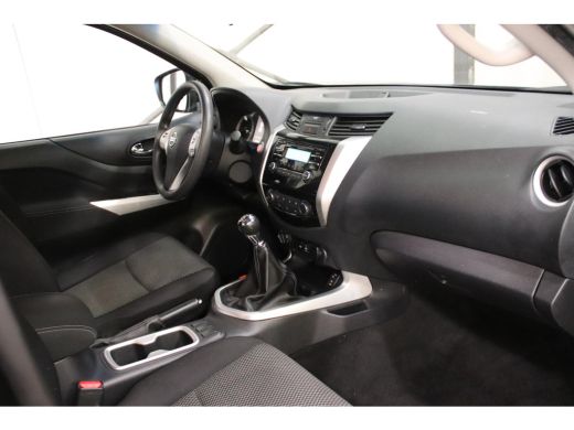 Nissan Navara 2.3 dCi PICK UP 4X4 3500KG trekvermogen Nissan NAVARA 2.3 dCi PICK UP 4X4 ActivLease financial lease