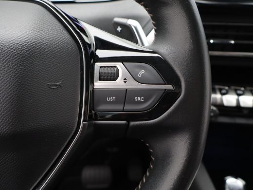 Peugeot 3008 1.2 PureTech Blue Lease Premium | Achteruitrijcamera | Cruise Control | Climate Control | Apple C... ActivLease financial lease
