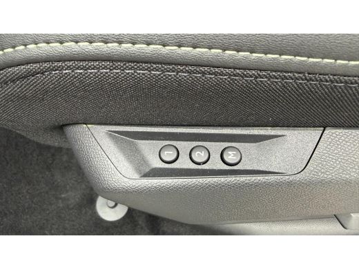 Peugeot 5008 GT Exclusive | Adaptieve cruise control met Stop&Go functie | LED 3D-achterlichten | Pack Safety ... ActivLease financial lease