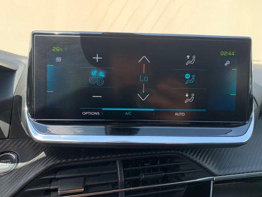 Peugeot e-2008 EV Allure Pack 50 kWh Airco | AppleCarPlay/ Android Auto | Camera | Cruise Control | DAB | LED | ... ActivLease financial lease
