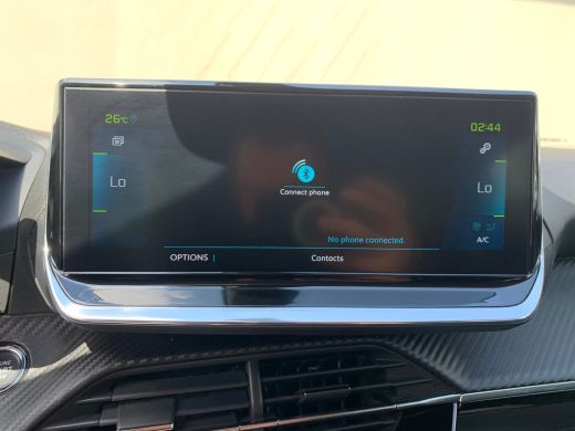 Peugeot e-2008 EV Allure Pack 50 kWh Airco | AppleCarPlay/ Android Auto | Camera | Cruise Control | DAB | LED | ... ActivLease financial lease