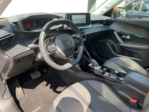 Peugeot e-2008 EV Allure Pack 50 kWh Airco | AppleCarPlay/ Android Auto | Camera | Cruise Control | DAB | LED | ... ActivLease financial lease