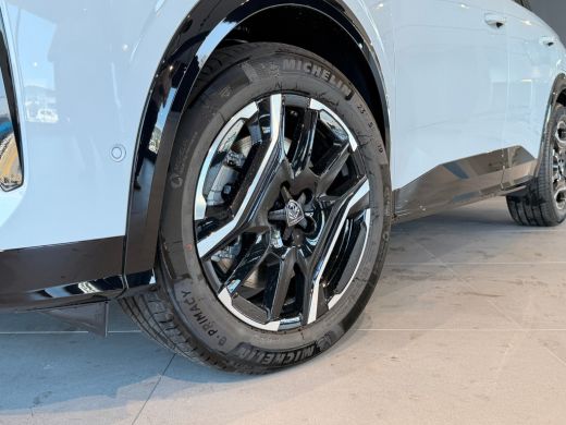 Peugeot e-3008 GT Avantage 210 73 kWh | VOORRAAD ACTIE | 8 JAAR GARANTIE | | Adapt. Cruise | Alcantara | 360 Cam... ActivLease financial lease