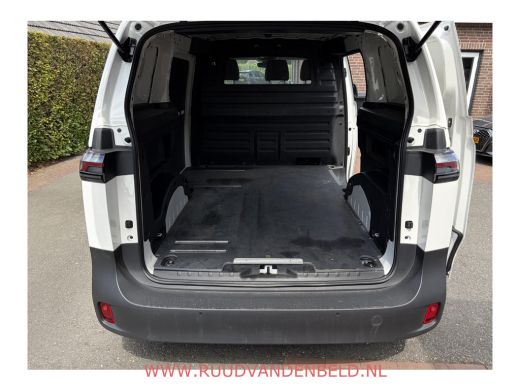 Volkswagen ID. Buzz Cargo Cargo 77kWh 96%SOH ! 3-ZITS // ADAP.CRUISE // 19-INCH // CAMERA // CARPLAY ActivLease financial lease