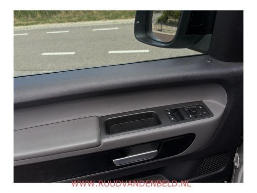 Volkswagen ID. Buzz Cargo Cargo 77kWh 96%SOH ! 3-ZITS // ADAP.CRUISE // 19-INCH // CAMERA // CARPLAY ActivLease financial lease
