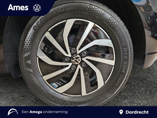 Volkswagen Polo Life Edition 1.0 TSI 70 kW / 95 PK Hatchback 5 versn. Hand | Comfort pakket | Achteruitrijcamera | ActivLease financial lease
