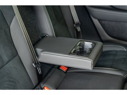 Volvo  C40 Extended Range Plus 82 kWh | Trekhaak | Privacy glas | All season | Climate Pack ActivLease financial lease