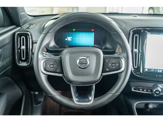 Volvo  C40 Extended Range Plus 82 kWh | Trekhaak | Privacy glas | All season | Climate Pack ActivLease financial lease