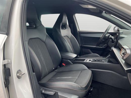 CUPRA Leon Sportstourer 1.4 e-Hybrid VZ Business 245PK | ACC | Stuurverwarming | DCC | LED | PHEV | ActivLease financial lease