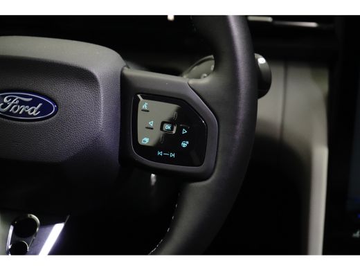 Ford Capri Premium Standard Range RWD 52 kWh | Achteruitrijcamera | Draadloze telefoonlader | LED achterlichten ActivLease financial lease