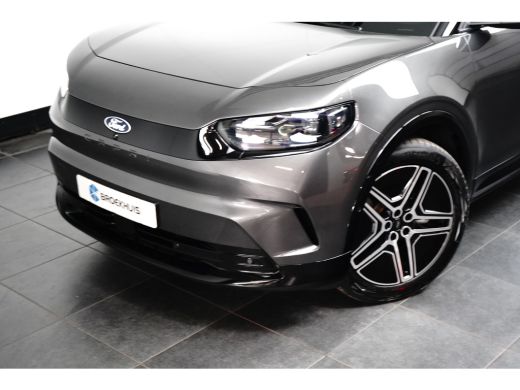 Ford Capri Premium Standard Range RWD 52 kWh | Achteruitrijcamera | Draadloze telefoonlader | LED achterlichten ActivLease financial lease