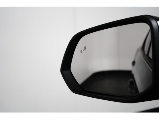 Ford Capri Premium Standard Range RWD 52 kWh | Achteruitrijcamera | Draadloze telefoonlader | LED achterlichten ActivLease financial lease