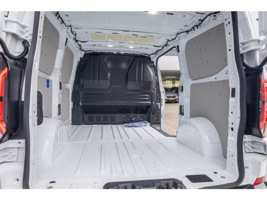 Ford E-Transit 320 L1H1 Trend 71 kWh | Achteruitrijcamera | Stoel- Stuurverwarming | Apple Carplay/Android Auto ... ActivLease financial lease