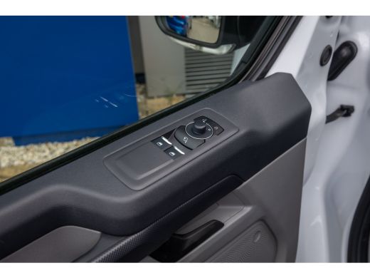 Ford E-Transit 320 L1H1 Trend 71 kWh | Achteruitrijcamera | Stoel- Stuurverwarming | Apple Carplay/Android Auto ... ActivLease financial lease