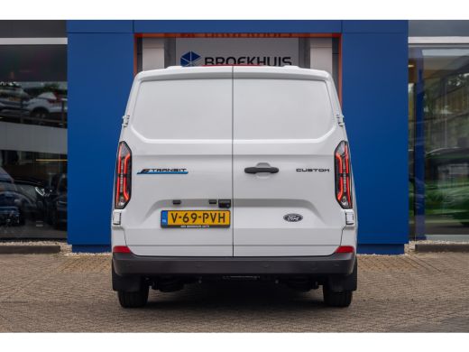 Ford E-Transit 320 L1H1 Trend 71 kWh | Achteruitrijcamera | Stoel- Stuurverwarming | Apple Carplay/Android Auto ... ActivLease financial lease