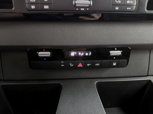Mercedes-Benz eSprinter 420 L3 Pro 81kWh Bakwagen met Laadklep Navigatie Camera ActivLease financial lease