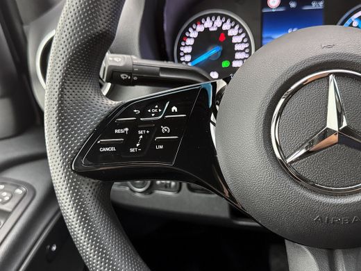 Mercedes-Benz eSprinter 420 L3 Pro 81kWh Bakwagen met Laadklep Navigatie Camera ActivLease financial lease