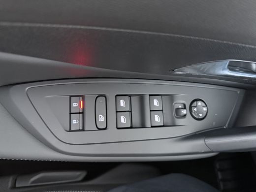 Peugeot 308 Allure | 360 Vision & Drive Assist Pack | Elektrische parkeerrem | Extra getinte achterste zijrui... ActivLease financial lease