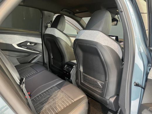 Peugeot e-3008 GT Avantage 210 73 kWh VOORRAAD ACTIE | 8 JAAR GARANTIE | | Achterstoelen verwarmd | Achteruitrij... ActivLease financial lease