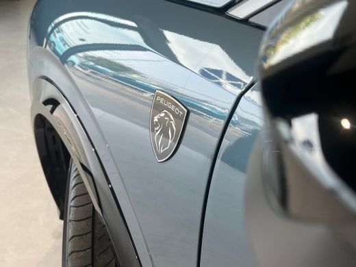 Peugeot e-3008 GT Avantage 210 73 kWh VOORRAAD ACTIE | 8 JAAR GARANTIE | | Achterstoelen verwarmd | Achteruitrij... ActivLease financial lease