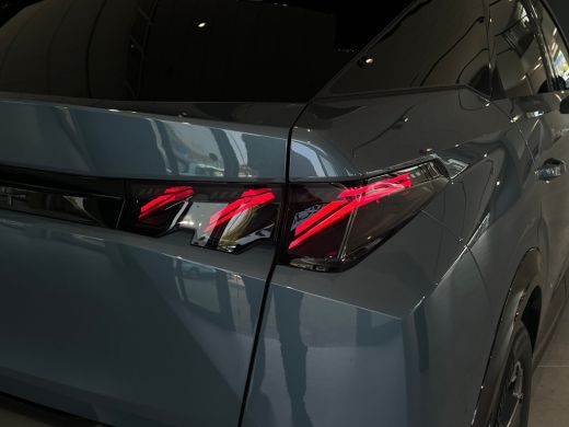 Peugeot e-3008 GT Avantage 210 73 kWh VOORRAAD ACTIE | 8 JAAR GARANTIE | | Achterstoelen verwarmd | Achteruitrij... ActivLease financial lease