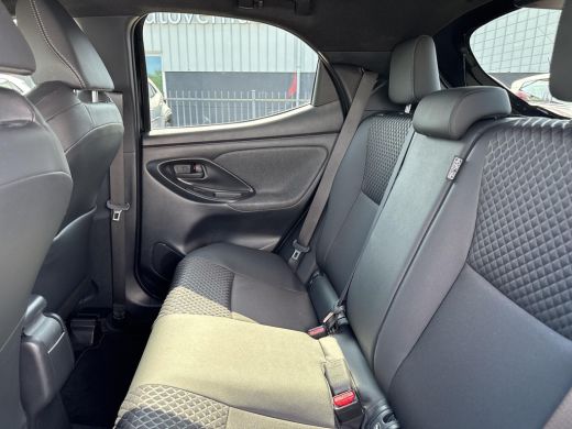 Toyota Yaris 1.5 Hybrid Executive | Naviatie | Apple CarPlay/Android auto | Head-up dispay ActivLease financial lease