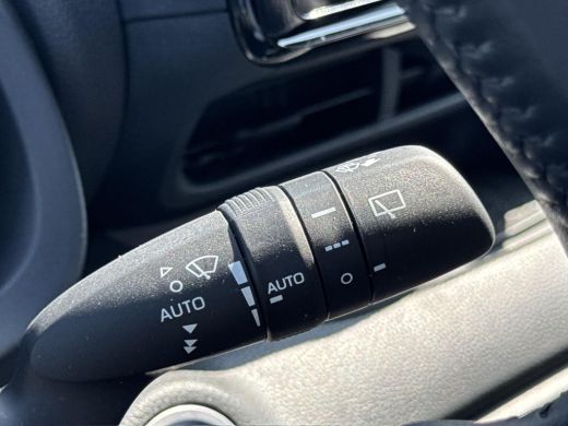 Toyota Yaris 1.5 Hybrid Executive | Naviatie | Apple CarPlay/Android auto | Head-up dispay ActivLease financial lease