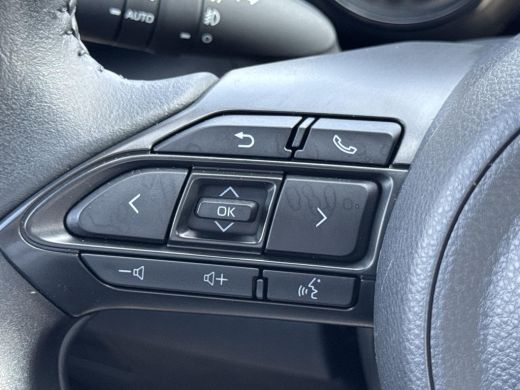 Toyota Yaris 1.5 Hybrid Executive | Naviatie | Apple CarPlay/Android auto | Head-up dispay ActivLease financial lease
