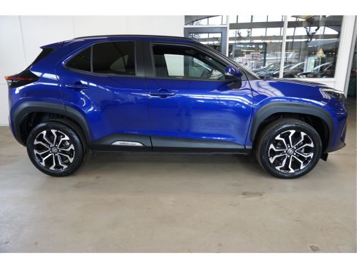 Toyota Yaris Cross 1.5 Hybrid adaptive cruise control | android auto / apple carplay ActivLease financial lease