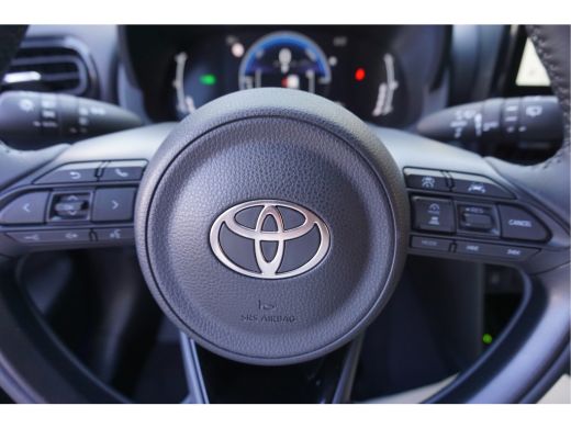 Toyota Yaris Cross 1.5 Hybrid adaptive cruise control | android auto / apple carplay ActivLease financial lease