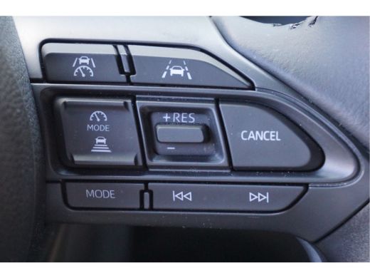 Toyota Yaris Cross 1.5 Hybrid adaptive cruise control | android auto / apple carplay ActivLease financial lease