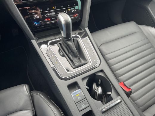 Volkswagen Passat Variant 1.4 TSI PHEV GTE Business Trekhaak | Leder | Elec. Klep | ActivLease financial lease