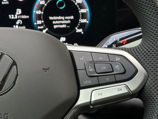 Volkswagen Passat Variant 1.5 eTSI R-Line Edition | Trekhaak | Panoramadak | Eletrische A-klep | Head up Display | ... ActivLease financial lease