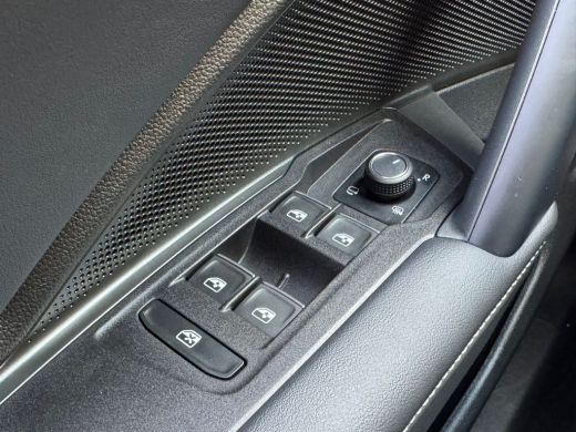 Volkswagen Tiguan 1.5 eTSI DSG LIFE GOAL 360CAMERA/TREKHAAK/NAVI/SFEERVERL ActivLease financial lease