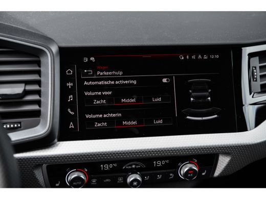Audi A1 Sportback Sportback 25 TFSI S edition | Stoelverwarming | ACC | Privacy Glass | | Alarm klasse 1(startblokk... ActivLease financial lease