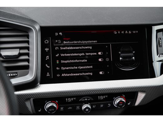 Audi A1 Sportback Sportback 25 TFSI S edition | Stoelverwarming | ACC | Privacy Glass | | Alarm klasse 1(startblokk... ActivLease financial lease
