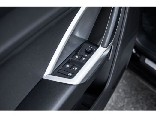 Audi Q3 35 TFSI Advanced edition | Stoelverwarming | Cruise Control | Apple Carplay | | Apple Carplay/And... ActivLease financial lease