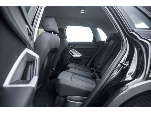Audi Q3 35 TFSI Advanced edition | Stoelverwarming | Cruise Control | Apple Carplay | | Apple Carplay/And... ActivLease financial lease