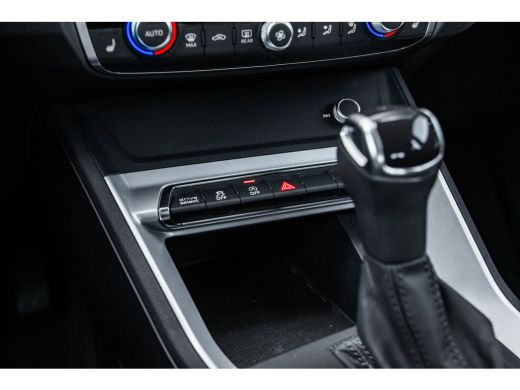 Audi Q3 35 TFSI Advanced edition | Stoelverwarming | Cruise Control | Apple Carplay | | Apple Carplay/And... ActivLease financial lease