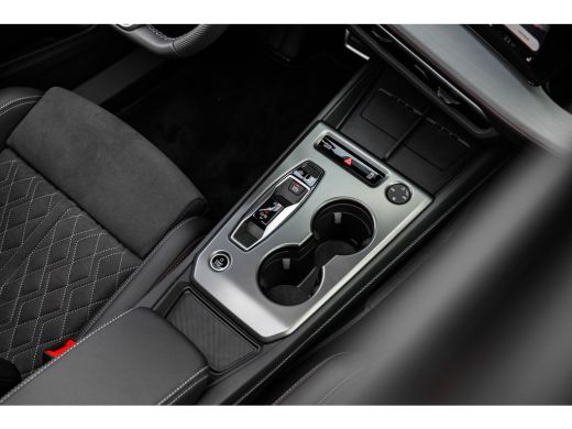 Audi Q4 e-tron S edition quattro performance 82 kWh | Panoramadak | 360 Camera | HUD | Sonos | Passenger Display... ActivLease financial lease