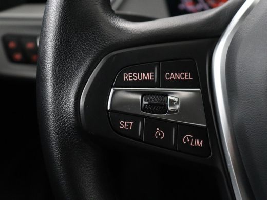 BMW 1 Serie 116i Business Edition | Trekhaak | Cruise control | DAB+ | Bluetooth | Carplay | Climate control ... ActivLease financial lease