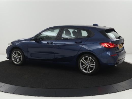 BMW 1 Serie 116i Business Edition | Trekhaak | Cruise control | DAB+ | Bluetooth | Carplay | Climate control ... ActivLease financial lease